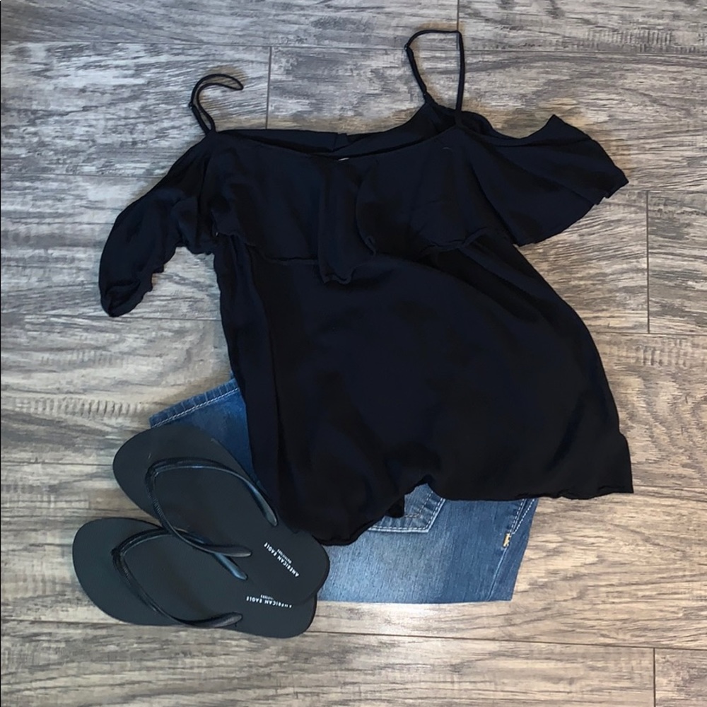 Old navy flounced top ♥️